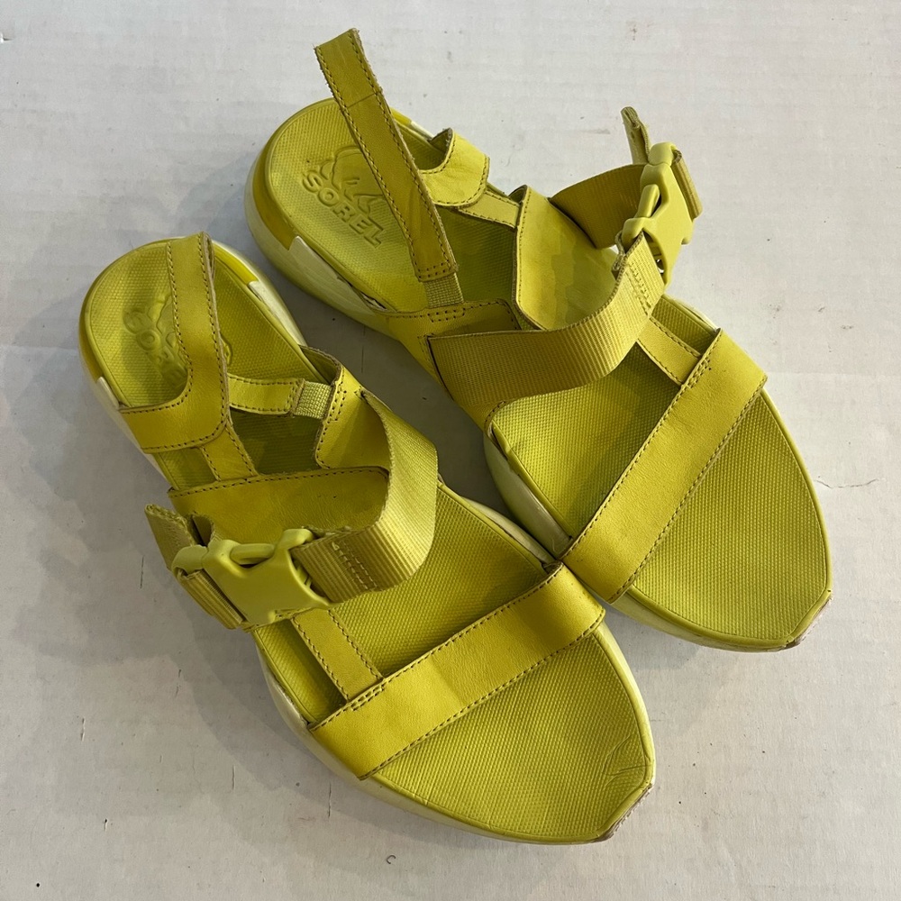 Sorel Kinetic Impact sandals bright fluorescent yellow white soles buckles sz 9 - Picture 2 of 10